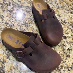 Birkenstock slip on. Rich brown color. Size 39, or 8. Great condition.